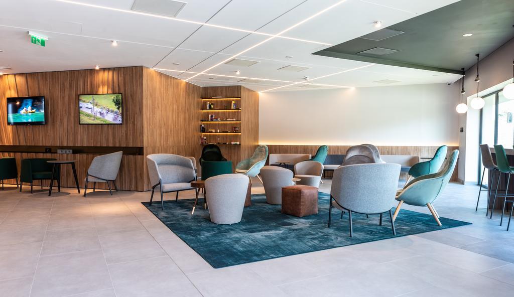 Hilton Garden Bucharest Airport Hotel 4*